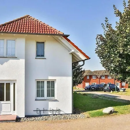 Ferienapartment Ruegen, In Neddesitz Mit Terrasse Sagard