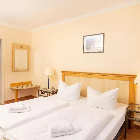 Ferienapartment Ruegen, In Neddesitz Mit Terrasse Apartment Sagard
